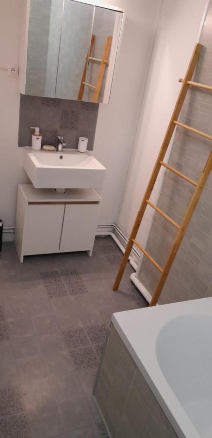 Appartement 2 Ch 40 M2 Au Pied Des Pistes De Ski Enchastrayes Exteriör bild